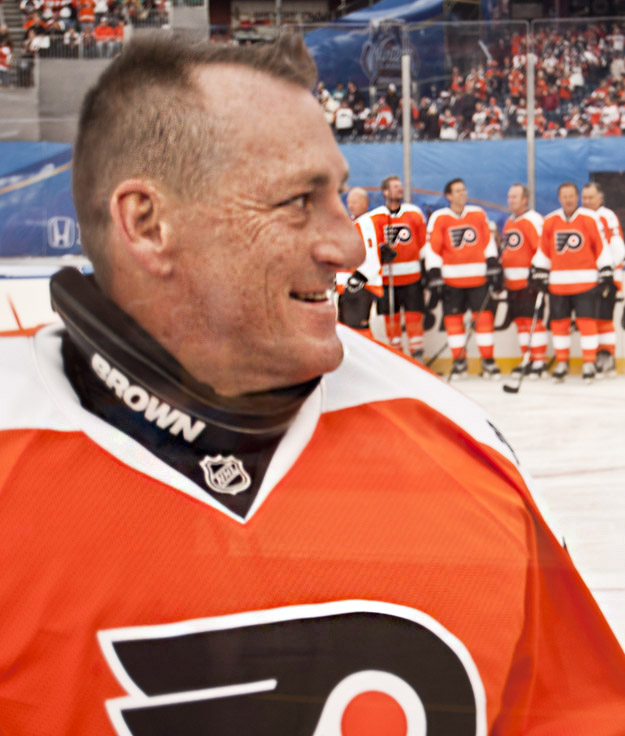 Winter Classic Alumni Game 2012: Flyers Win Bragging Rights, 3-1